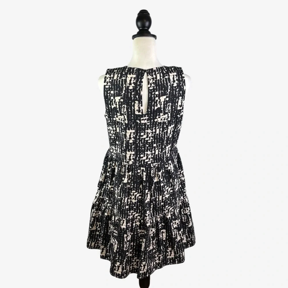 ✨ EVEREVE Giana Tiered Shift Dress • Black & Ivory Abstract Print • Size Small - Picture 5 of 10